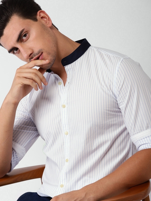 

INVICTUS Men White & Blue Slim Fit Striped Casual Shirt