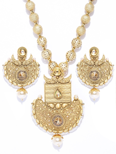 

PANASH Gold-Toned & Off-White Kundan-Studded Beaded Jewellery Set