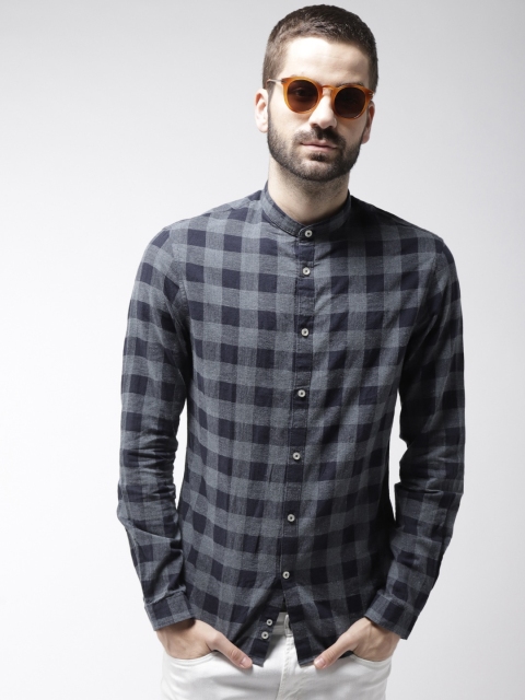 

Celio Men Navy Blue Grey Slim Fit Checked Casual Linen Sustainable Shirt