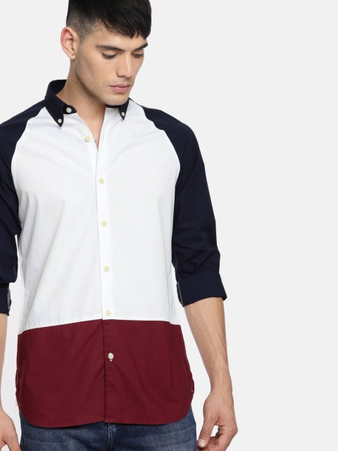 

INVICTUS Men White & Maroon Slim Fit Colourblocked Casual Shirt