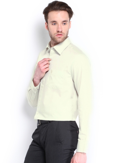 

U.S. Polo Assn. Men Green & White Tailored Fit Striped Formal Shirt