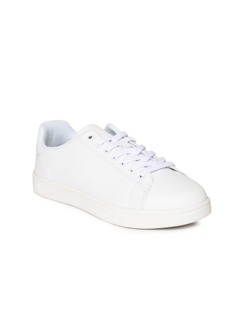 

Steve Madden Women White FELINNE Sneakers