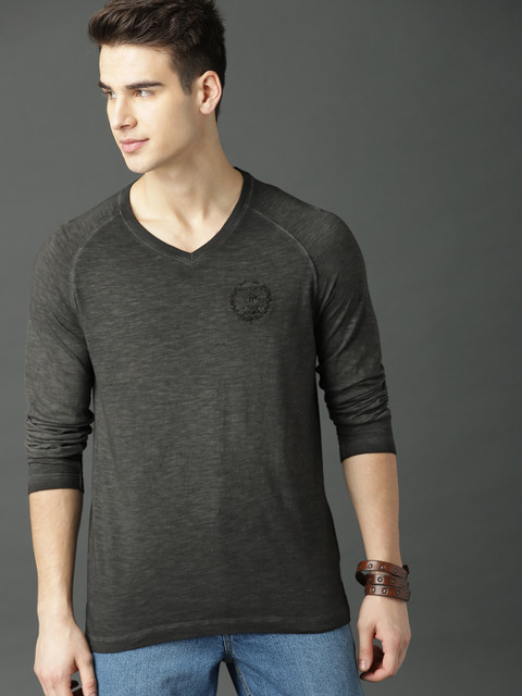 

Roadster Men Charcoal Grey Pure Cotton T-shirt