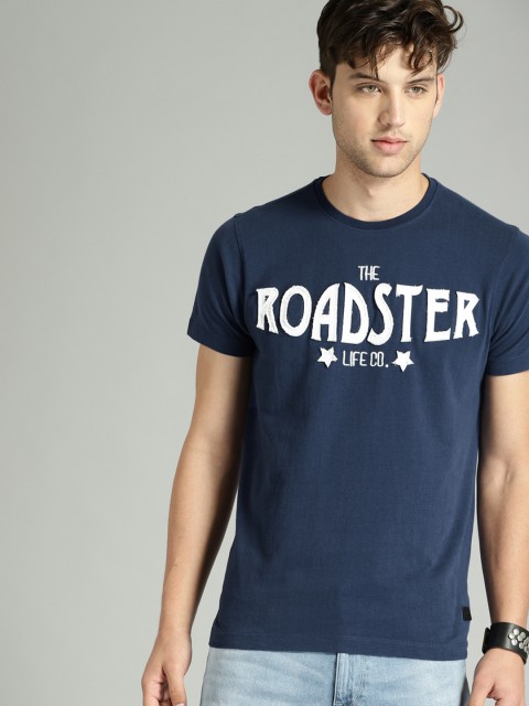 

Roadster Men Navy Blue Solid Round Neck T-shirt