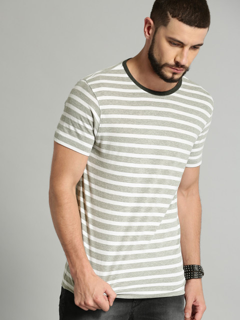 

Roadster Men White & Grey Striped Round Neck T-shirt