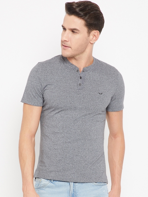 

CAMLA Men Grey Solid Henley Neck T-shirt