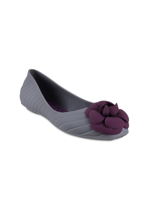 

Metro Women Grey Solid Synthetic Ballerinas
