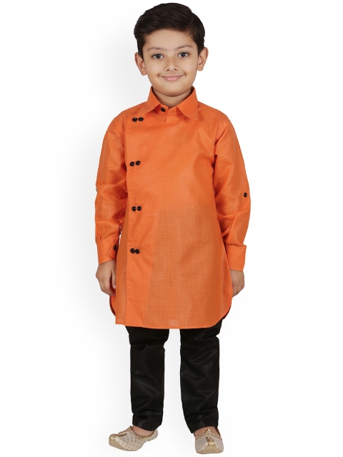 

Aj DEZInES Boys Orange & Black Solid Kurta with Pyjamas