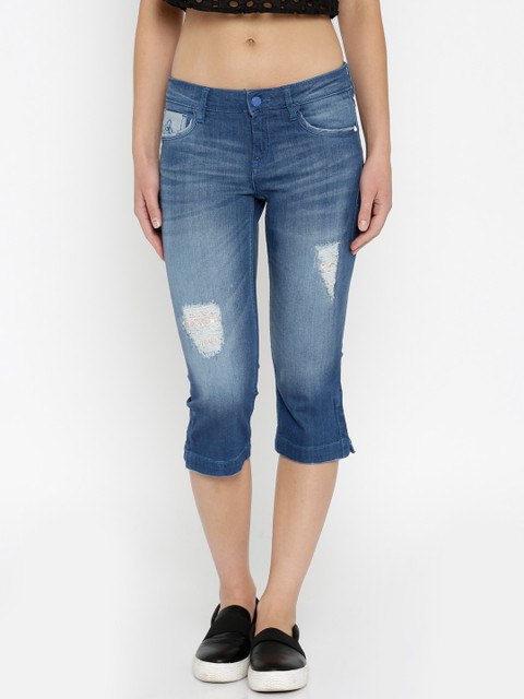 

Flying Machine Women Blue Denim Capris