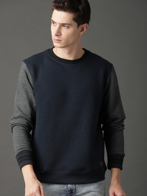

Roadster Men Navy Solid Sweatshirt, Navy blue