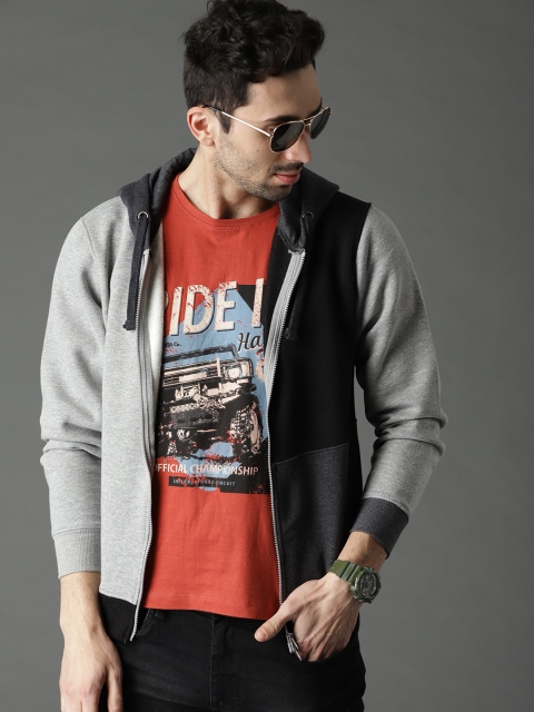 

Roadster Men Grey Melange & Black Colourblocked Hooded Sweatshirt