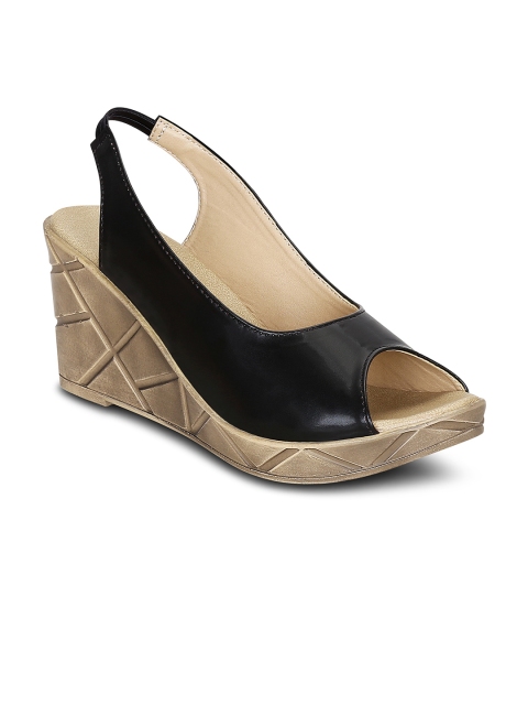 

Get Glamr Women Black Solid Sandals