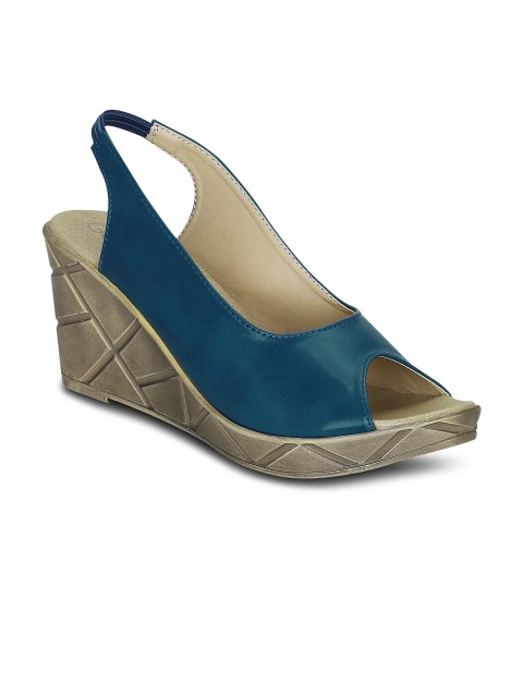 

Get Glamr Women Blue Solid Sandals