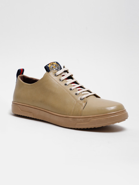 

LOCOMOTIVE Men Beige Sneakers