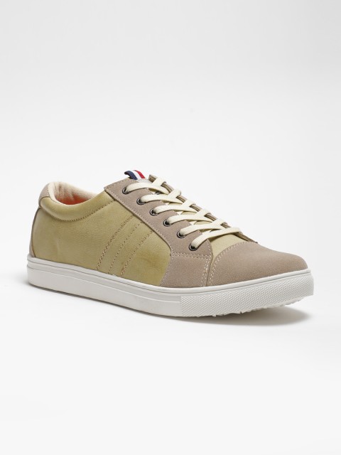 

LOCOMOTIVE Men Beige Sneakers