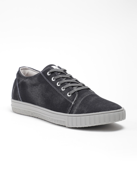 

LOCOMOTIVE Men Black Sneakers