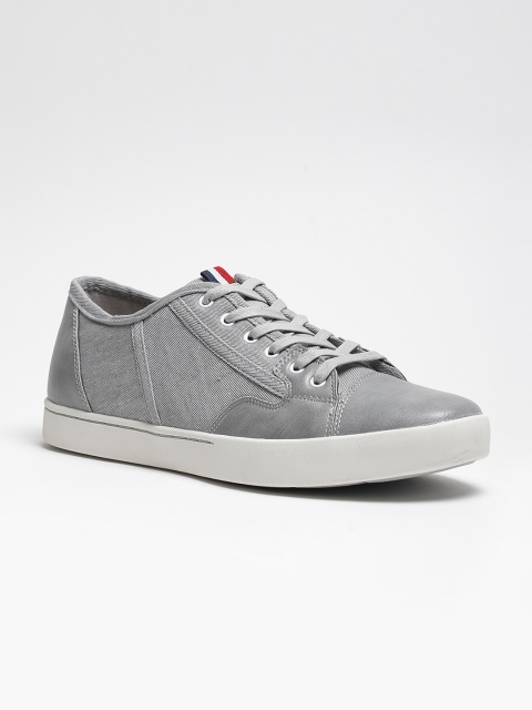 

LOCOMOTIVE Men Grey Sneakers