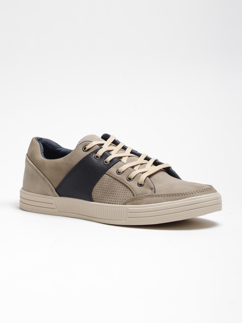 

LOCOMOTIVE Men Beige Sneakers