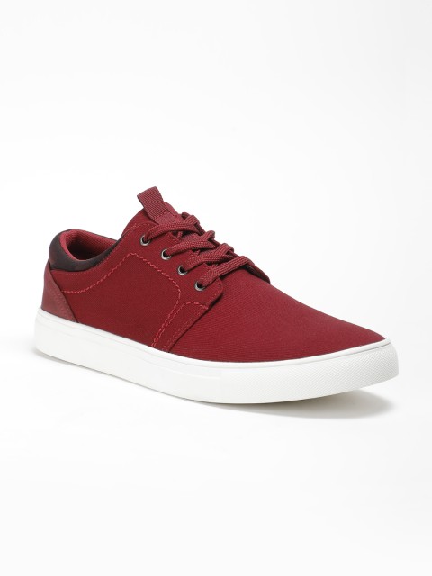 

LOCOMOTIVE Men Maroon Sneakers