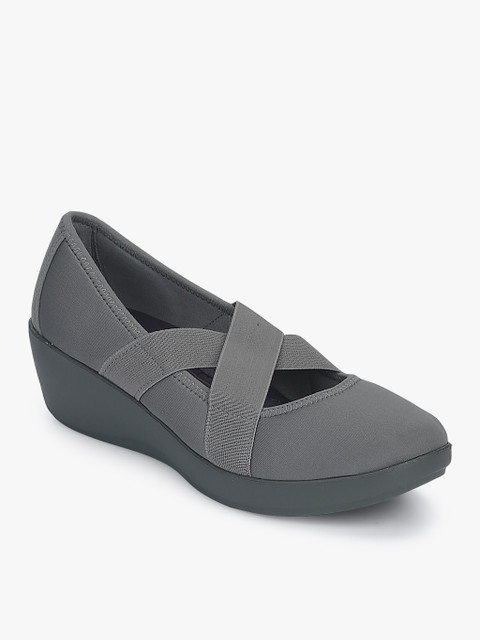 

Crocs Women Grey Solid Pumps
