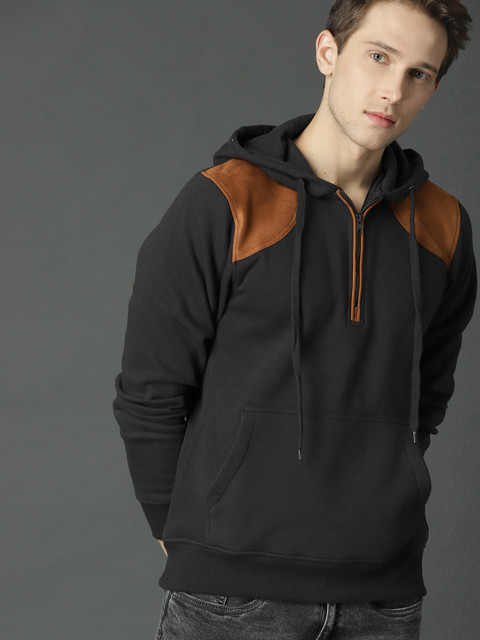 

Roadster Men Black Solid Hooded Sweatshirt