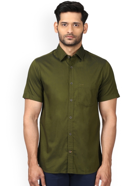 

ColorPlus Men Olive Green Tailored Fit Solid Casual Shirt