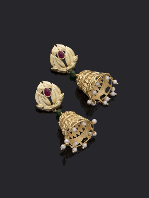 

Studio Voylla Gold-Toned & Red Dome Shaped Jhumkas