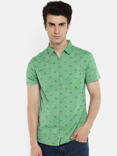 

SPYKAR Men Green Slim Fit Printed Casual Shirt