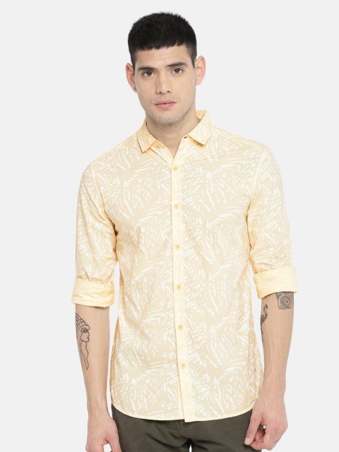 

SPYKAR Men Yellow & Cream-Coloured Slim Fit Printed Casual Shirt