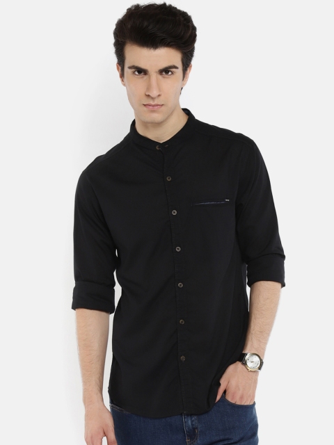 

SPYKAR Men Black Slim Fit Solid Casual Shirt