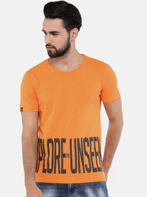 

SPYKAR Men Mustard Yellow Printed Round Neck Pure Cotton T-shirt