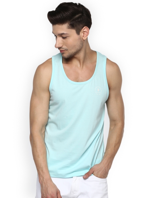 

SPYKAR Men Turquoise Blue Solid Round Neck T-shirt