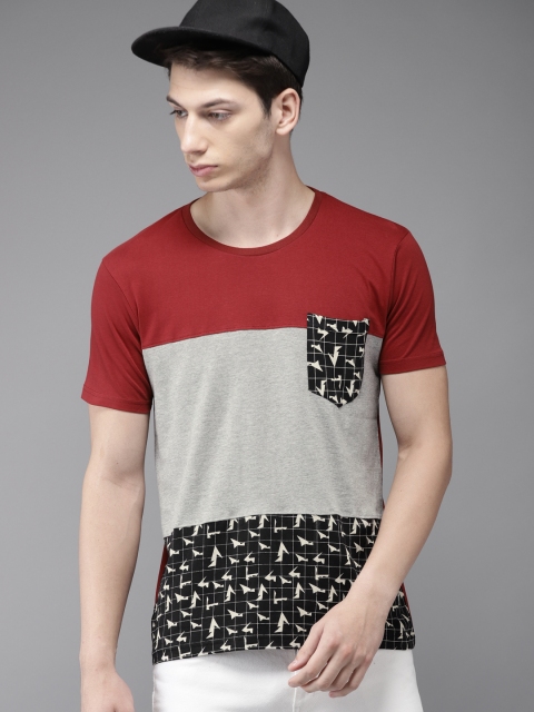 

HERE&NOW Men Maroon & Grey Colourblocked Round Neck T-shirt
