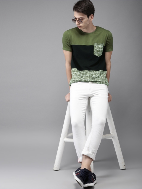 

HERE&NOW Men Olive Green & Black Colourblocked Round Neck T-shirt