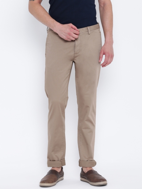 

Blackberrys Men Beige Slim Fit Solid Regular Trousers