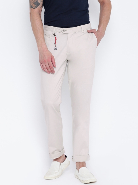 

Blackberrys Men Off-White Regular Fit Solid Chinos