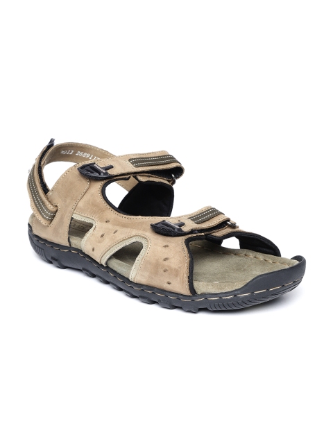 amazon woodland chappal