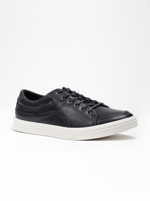

LOCOMOTIVE Men Black Sneakers