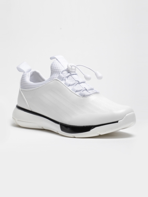 

LOCOMOTIVE Men White Slip-On Sneakers