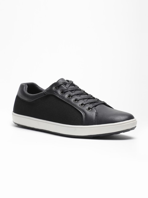 

LOCOMOTIVE Men Black Sneakers