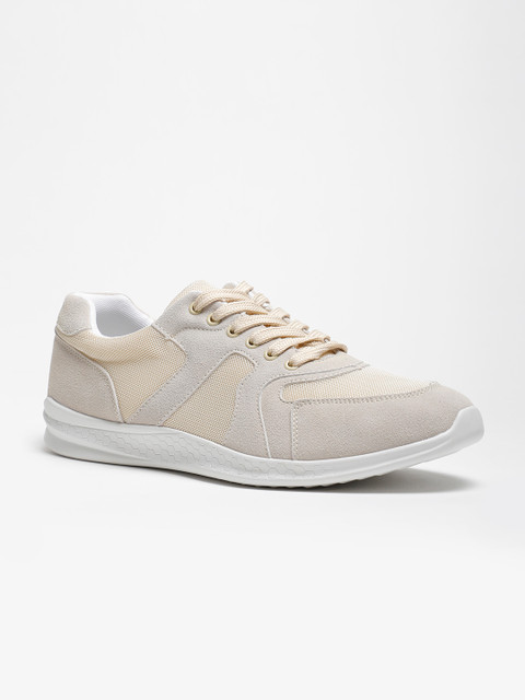 

LOCOMOTIVE Men Beige Sneakers