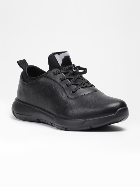 

LOCOMOTIVE Men Black Sneakers
