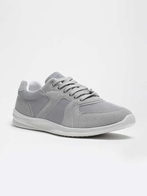 

LOCOMOTIVE Men Grey Sneakers