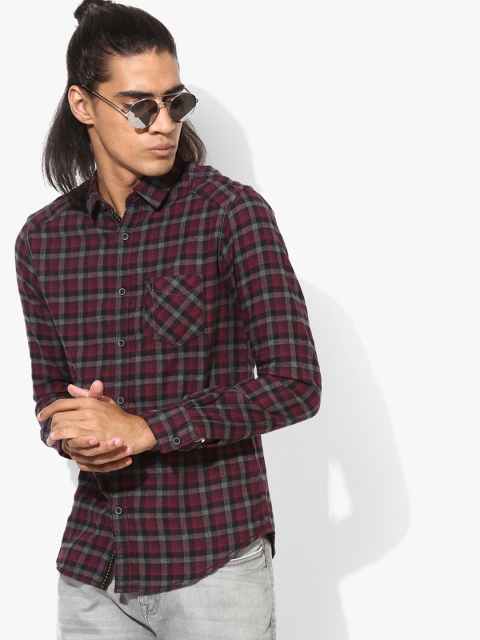

SPYKAR Men Black & Maroon Slim Fit Checked Casual Shirt