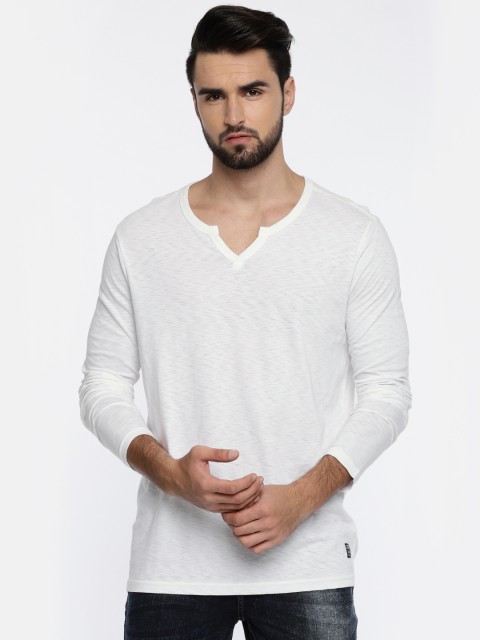

SPYKAR Men White Solid Round Neck T-shirt