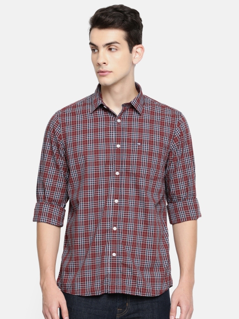 

Arrow Sport Men Red & Navy Blue Slim Fit Checked Casual Shirt