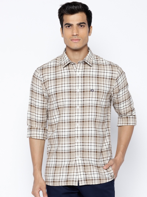 

Arrow Sport Men Off-White & Beige Slim Fit Checked Casual Shirt