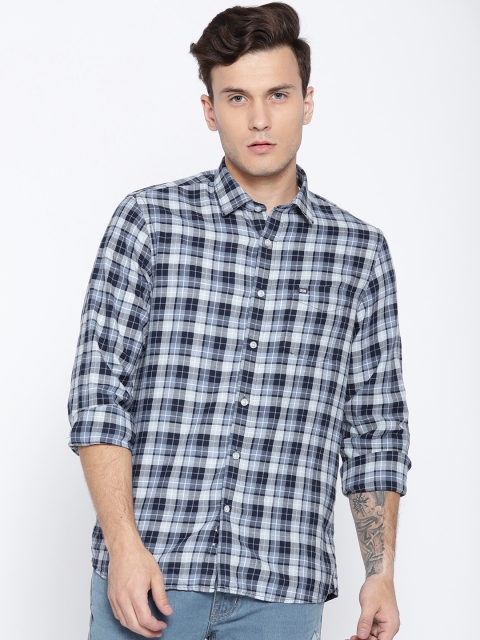 

Arrow Sport Men Navy Blue & White Slim Fit Checked Casual Shirt