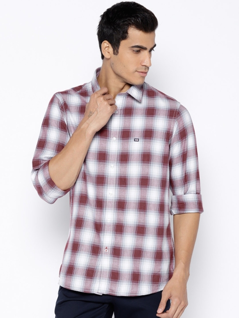 

Arrow Sport Men Maroon & Off-White Slim Fit Checked Casual Shirt