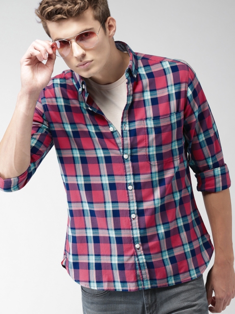 

Harvard Men Peach-Coloured & Navy Blue Regular Fit Checked Casual Shirt